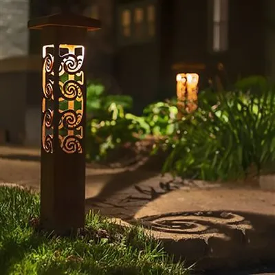Teulu Siâp Gwahanol O Olau Bolard mewn Dur Corten